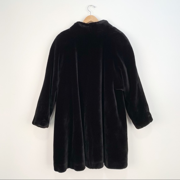 Le Nouveau Black Faux Fur Coat - Picture 2 of 6